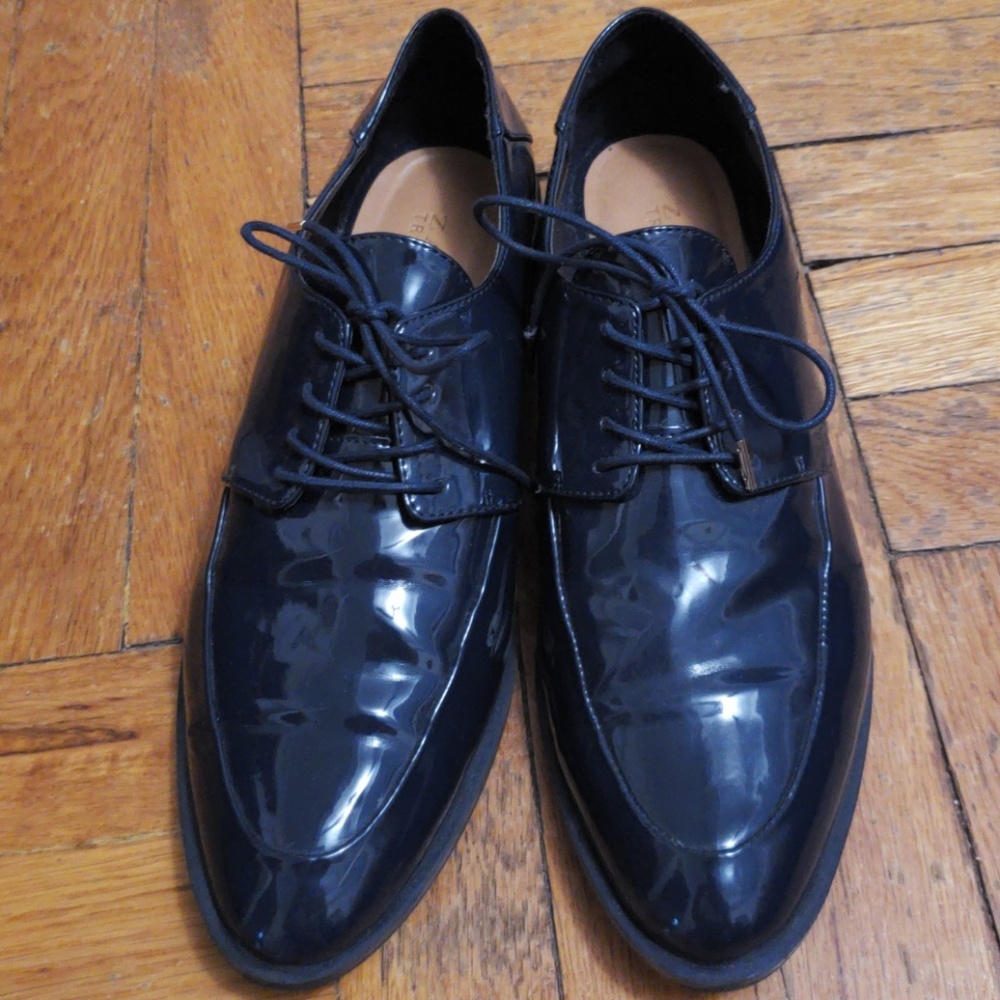 EUC Zara navy blue patent leather oxford